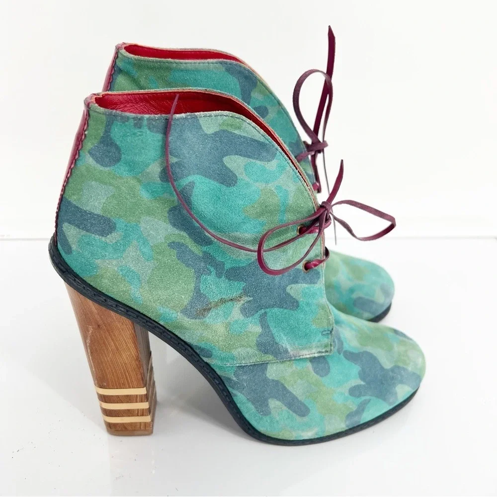 Hilfiger Collection Spring 12' Suede Camo Wood Heel Lace Up Booties 11